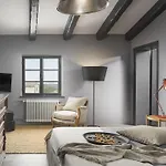 别墅 Rustic Luxury With Stunning Interior In Tinjan *