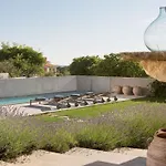 Rustic Luxury With Stunning Interior In Tinjan Kringa