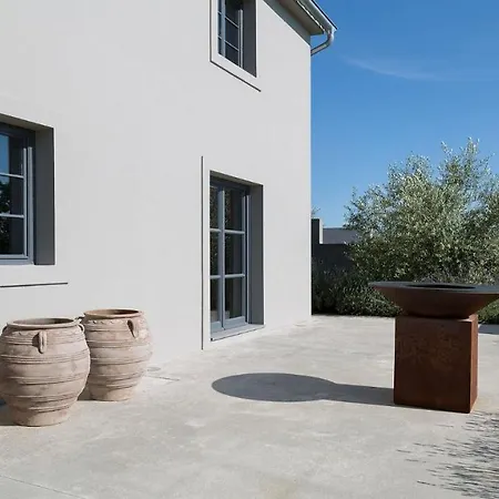 Villa Rustic Luxury With Stunning Interior In Tinjan *