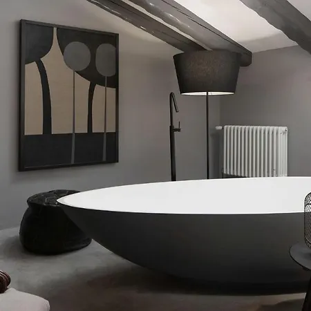 Rustic Luxury With Stunning Interior In Tinjan Willa