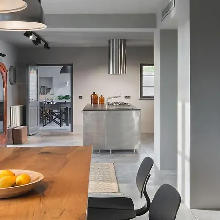 Rustic Luxury With Stunning Interior In Tinjan *