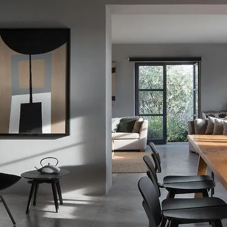 别墅 Rustic Luxury With Stunning Interior In Tinjan